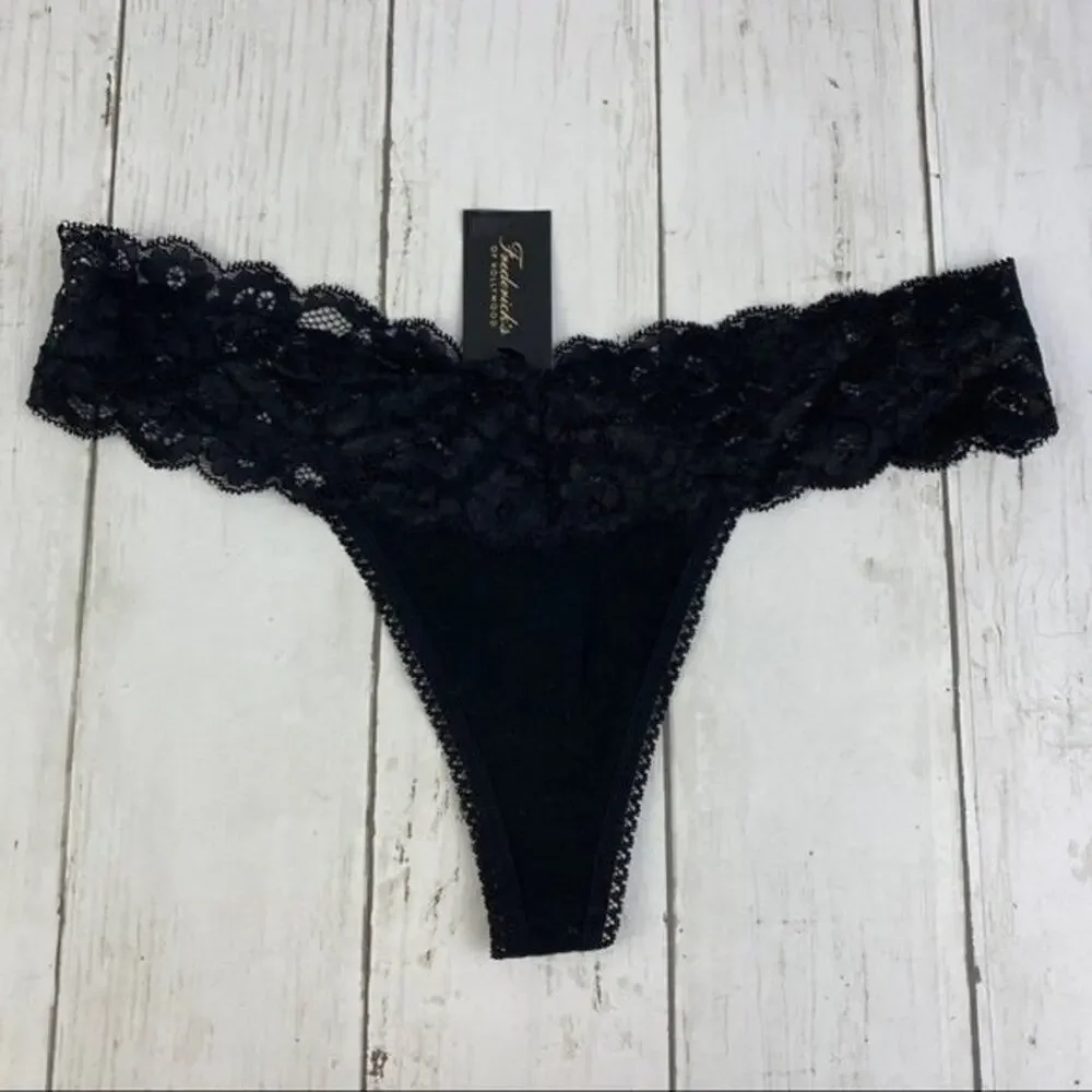 NWT Fredericks of Hollywood Thong Underwear Small Lace Black Bridget Panties Y2K